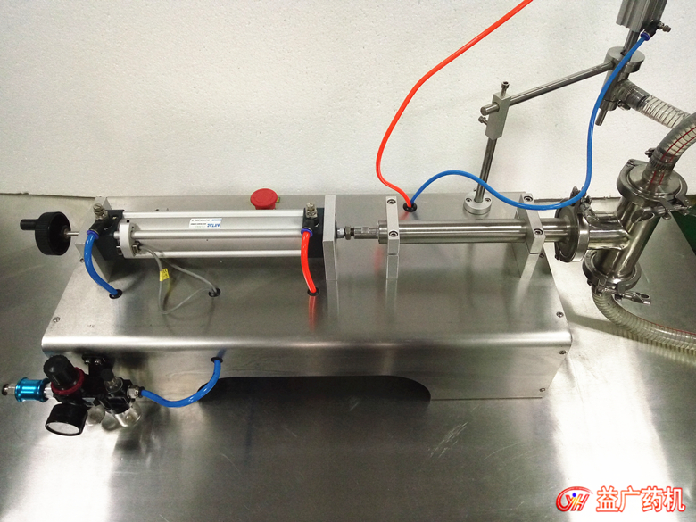 臺式氣動液體灌裝機